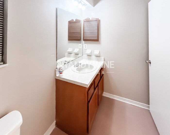 Building Photo - 8155 Crosswind Rd