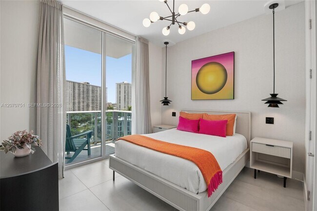 Building Photo - 17550 Collins Ave