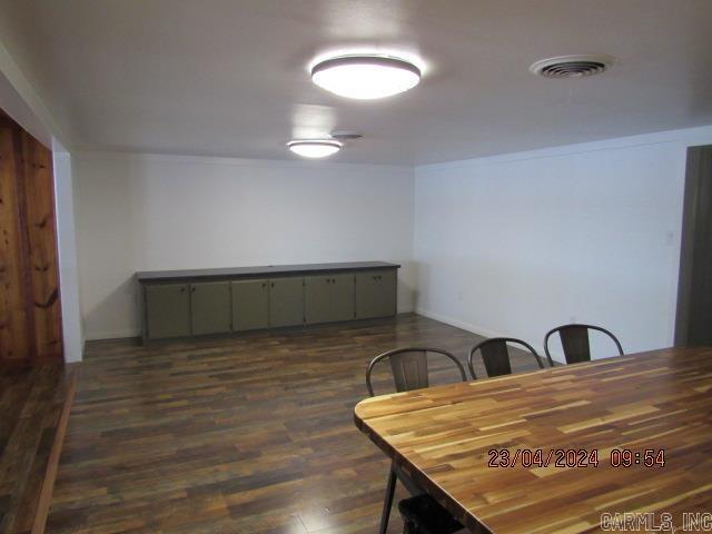 Building Photo - 215 Adams Lake Rd