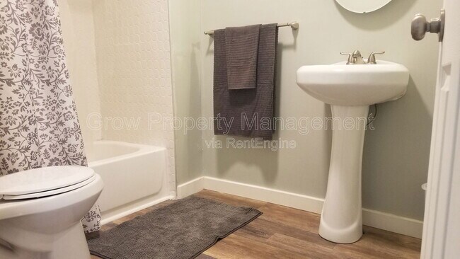 Building Photo - 2516 Cecil B. Moore Ave