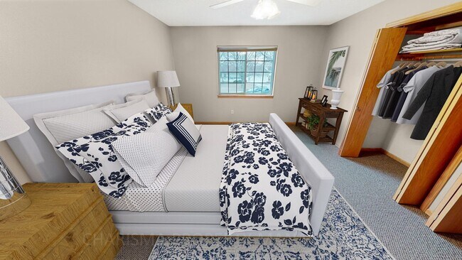 Building Photo - 3 BD, 2 BA, DOUBLE ATTACHED GARAGE, GREAT ...