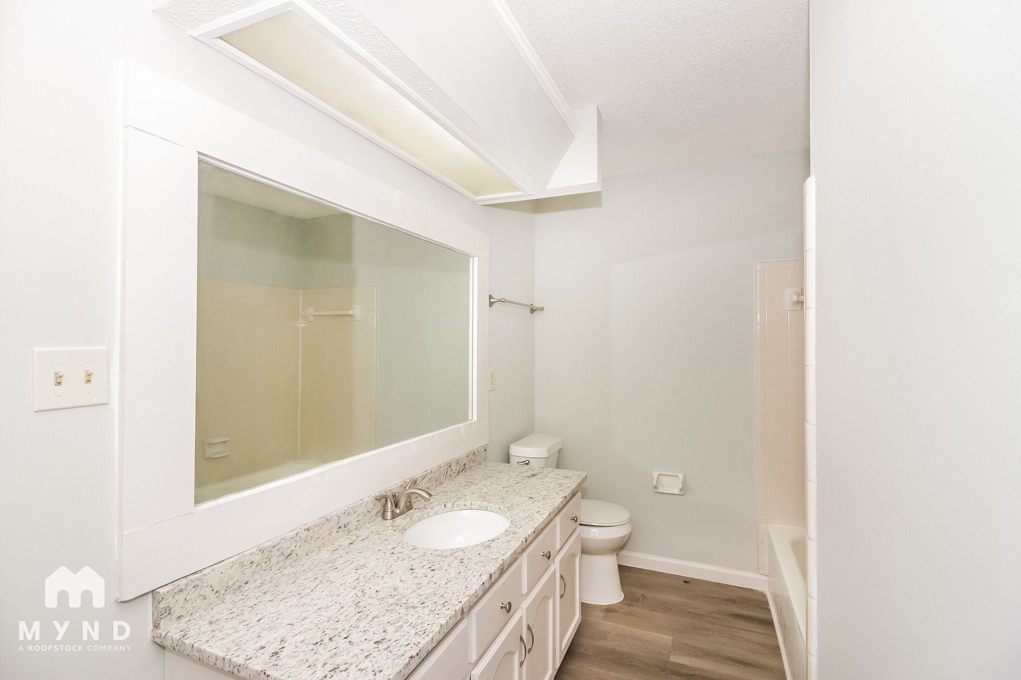 Building Photo - 6868 Rockbrook Dr