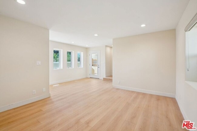 Building Photo - 5131 Campo Rd