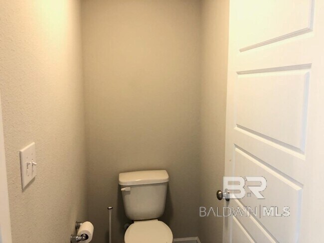 Building Photo - 8114 Irwin Loop