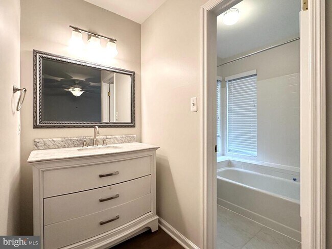 Building Photo - 5700 Medallion Ct