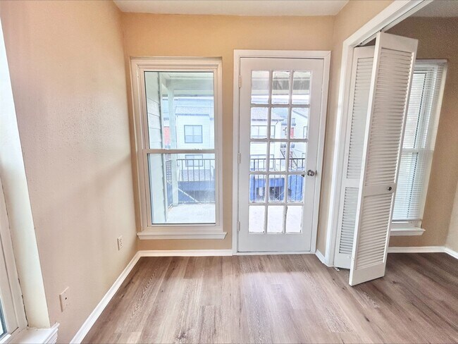 Building Photo - 18800 Egret Bay Blvd