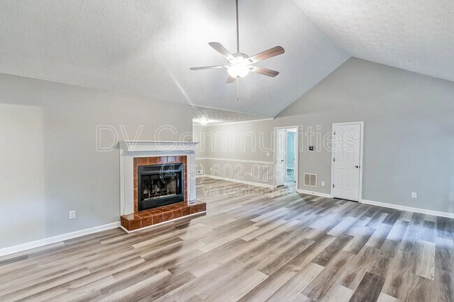 Building Photo - 2557 Ashley Cir