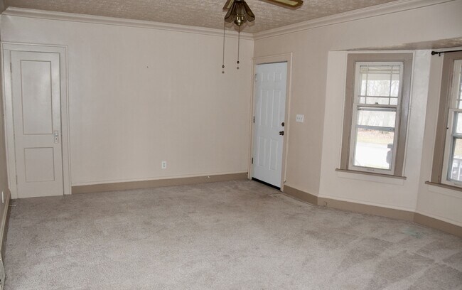 Building Photo - 10720 Edgepark Dr
