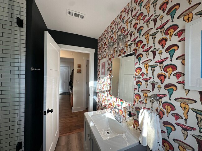 Guest bathroom - 1209 Hillwood Ct SE