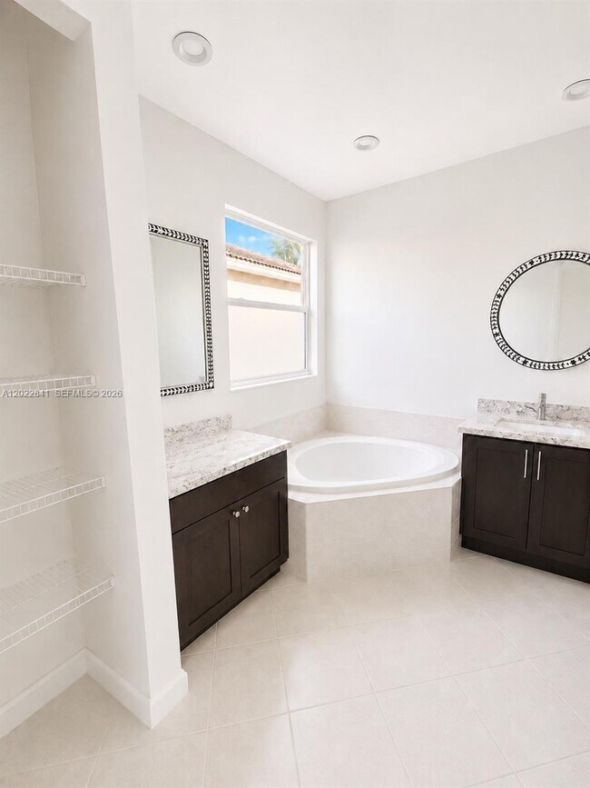 Building Photo - 7232 Maidstone Dr