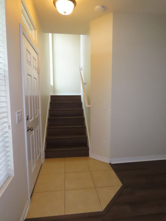 Building Photo - Waterside Point Townhome