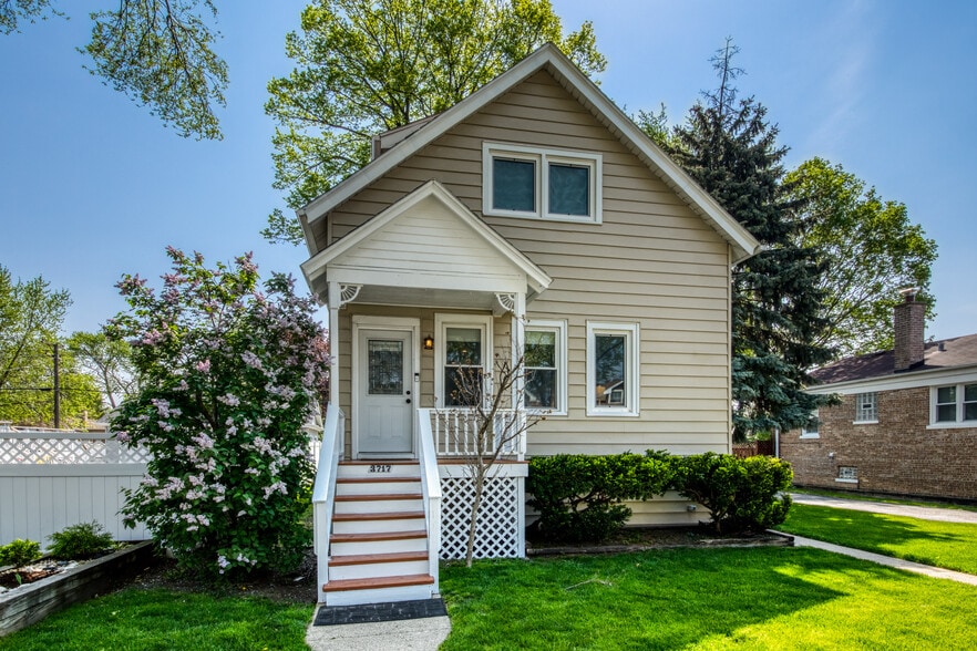 Building Photo - 3717 Highland Ave