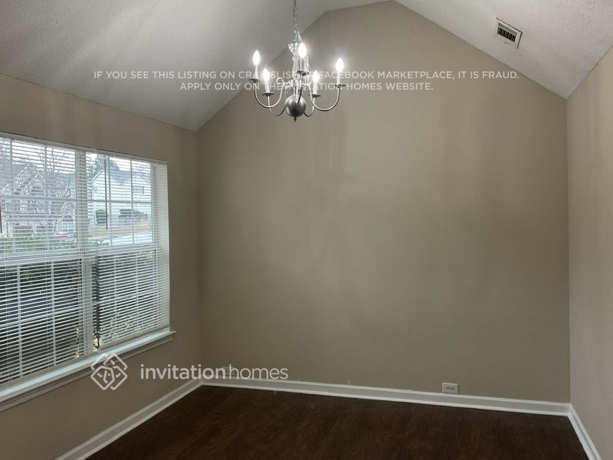 Building Photo - 6942 Foxmoor Way