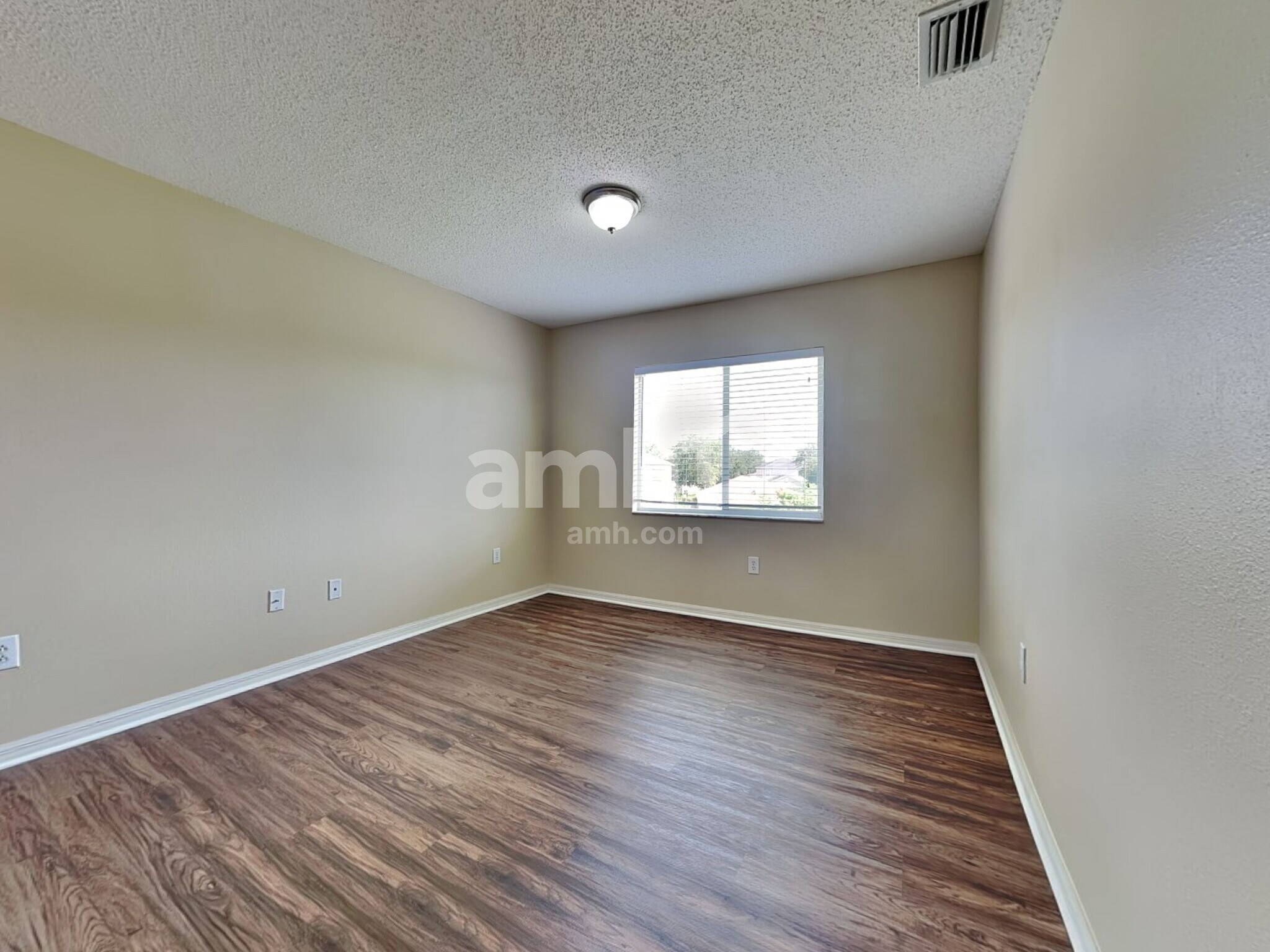 Building Photo - 12613 Longcrest Dr