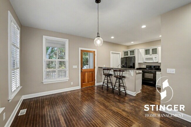 Building Photo - 2677 Broad St