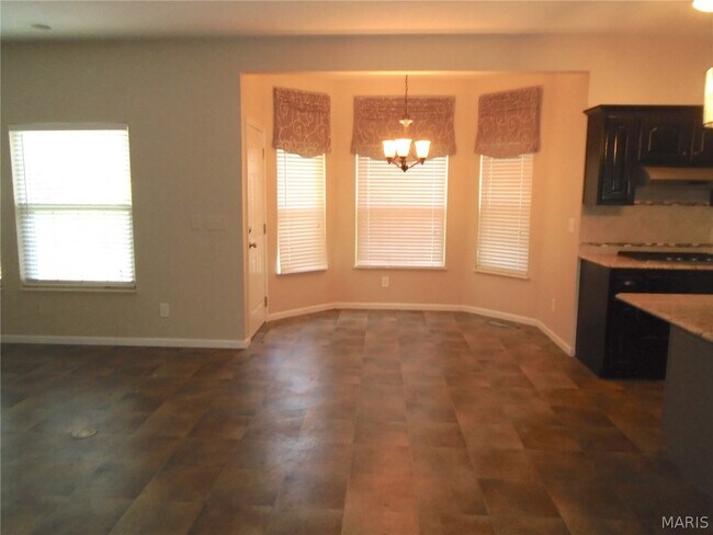 Building Photo - 1109 Peachtree Ct