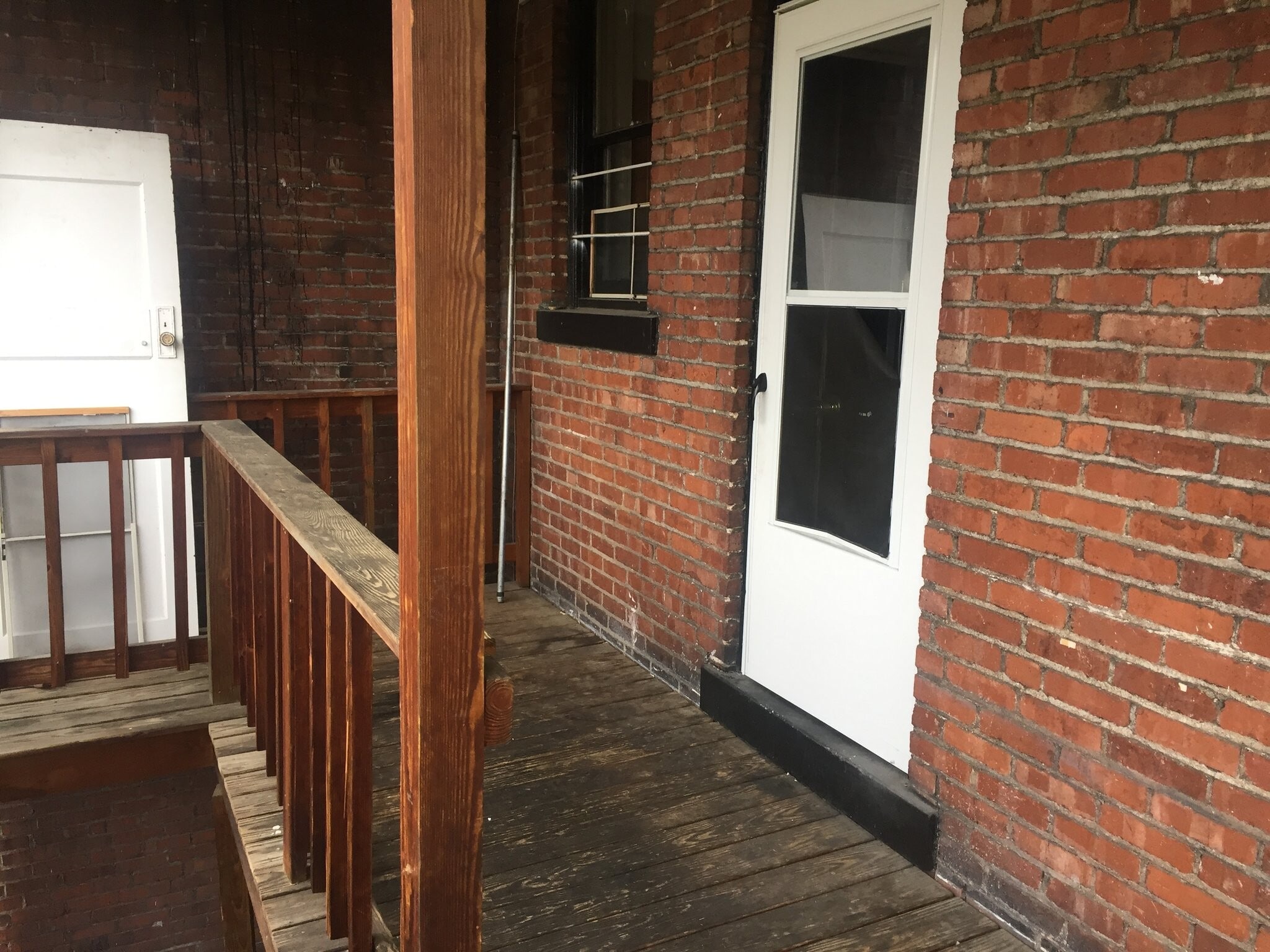 Building Photo - 907 Chartiers Ave