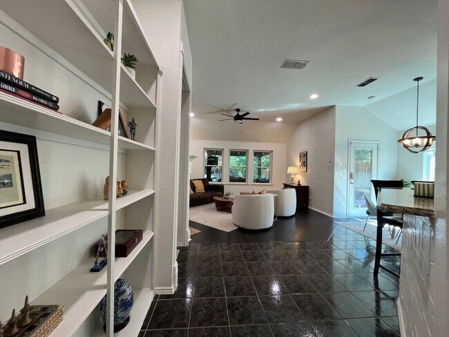 Building Photo - COMING IN OCTOBER! MODERN HOME IN NRH!