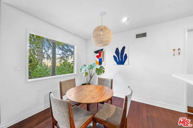 Building Photo - 2280 Mountain Oak Dr