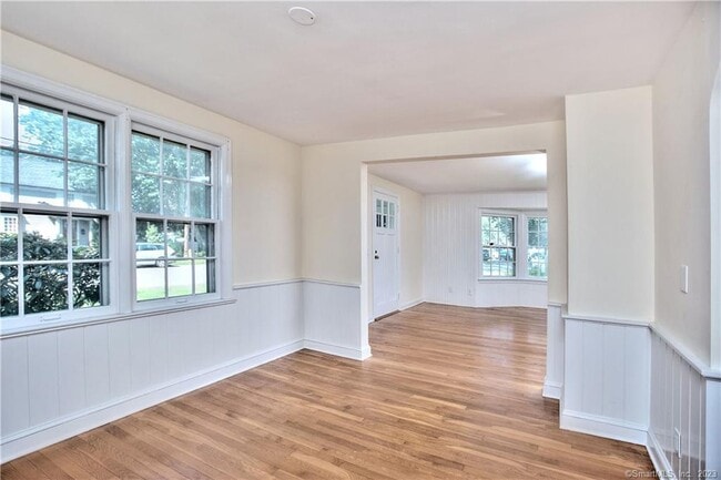 Building Photo - 30 Catherine St