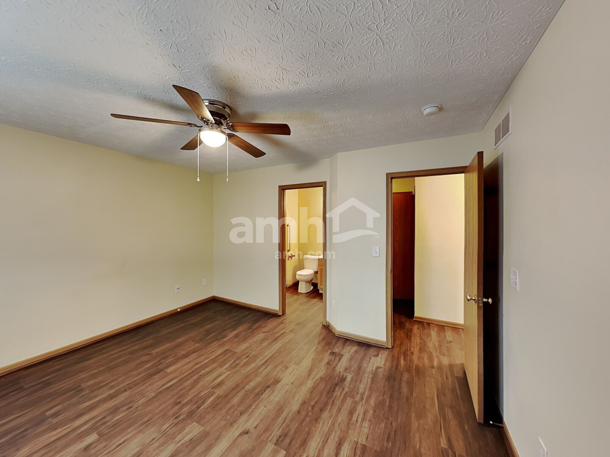 Building Photo - 7786 Waggoner Chase Blvd