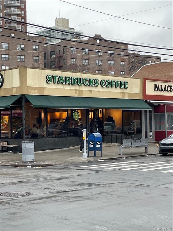 Building Photo - 3030 Johnson Ave