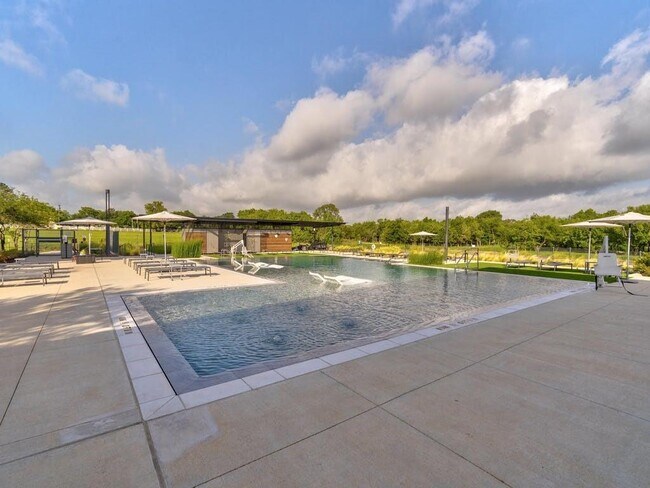 Building Photo - 7913 Mellencamp Dr
