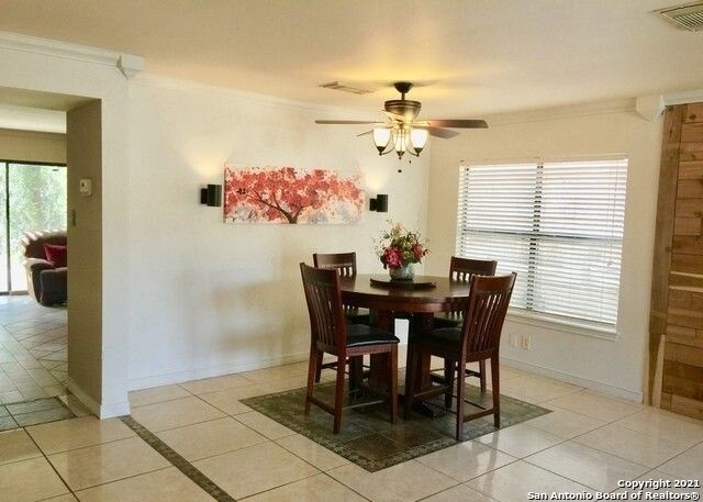 Building Photo - 10935 Hamlen Park Dr