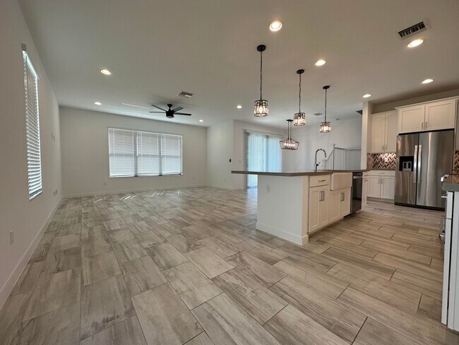 Building Photo - 8792 Antarus Dr