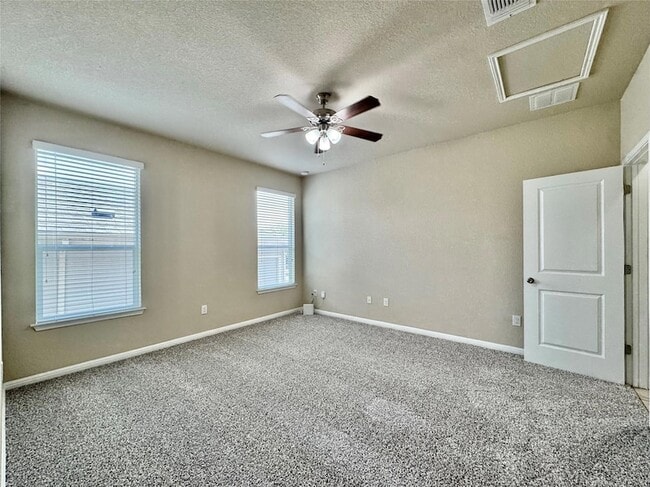 Building Photo - 401 Katmai Cir