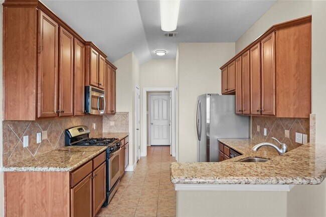 Building Photo - 24811 Sandusky Dr