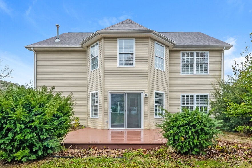 Building Photo - 914 Claiborne Ln