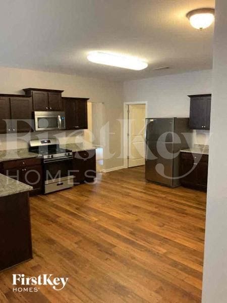 Building Photo - 4221 Weeping Willow Dr