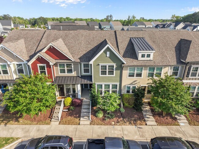 Building Photo - 1709 Shady Oaks Dr