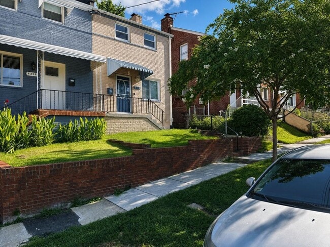 Building Photo - 4360 Dubois Pl SE