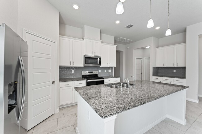 Building Photo - 229 Stag Way