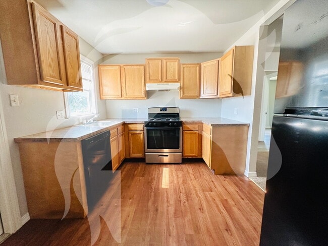 Building Photo - "Charming 2-Bedroom Home in Woodward – You...
