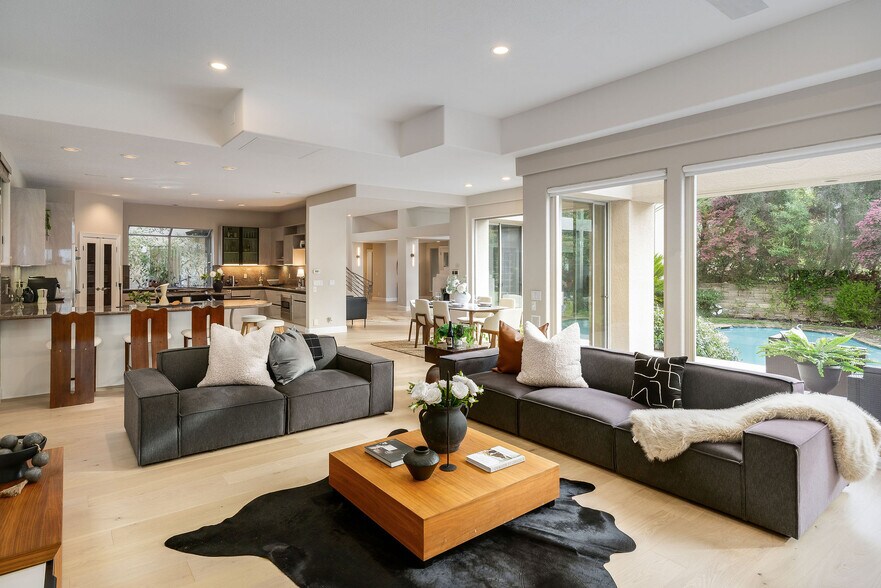 Building Photo - 4257 Golden Oak Ct