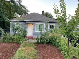 Building Photo - 837 G St