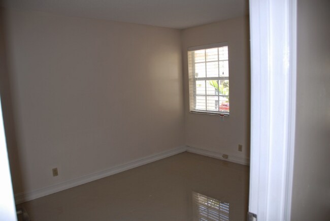 Building Photo - 5137 Rosen Blvd
