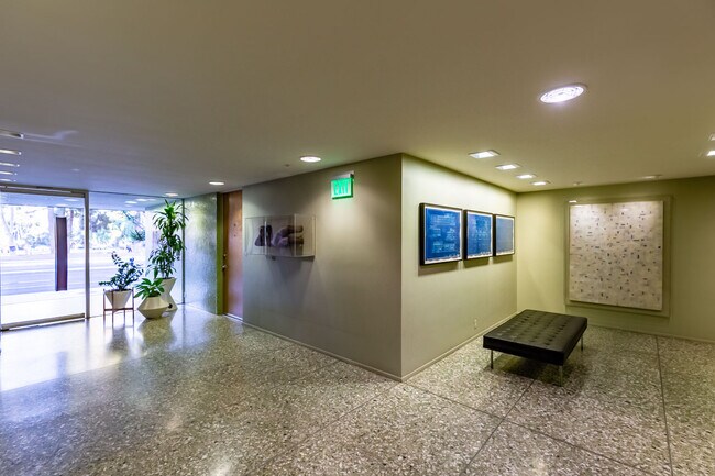 Building Photo - 3200 6th Ave