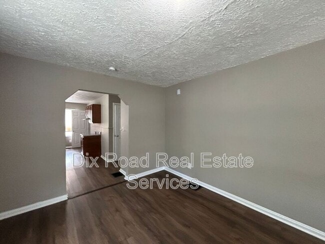 Building Photo - 660 Gramont Ave