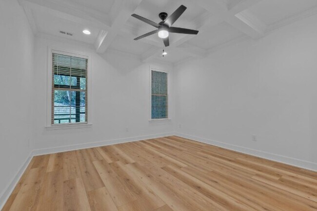 Building Photo - FOR LEASE - NEW BUILD TOWNHOME LOCATED IN ...