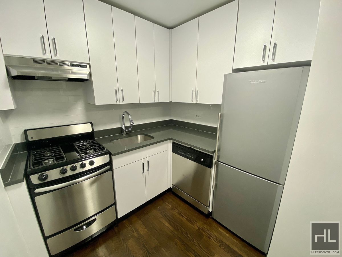 Building Photo - E 16 ST