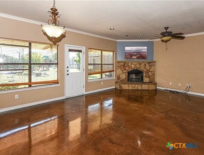 Building Photo - 4910 Bronze Dr