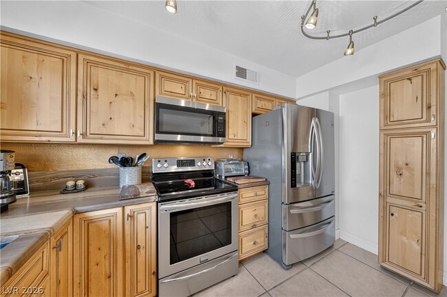 Building Photo - 3209 Kinsale Ct