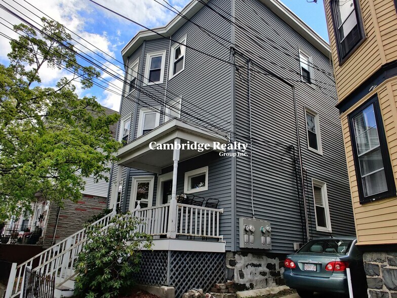 Building Photo - 20 Madison St