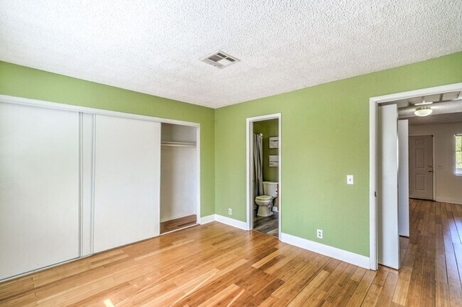 Building Photo - 7961 Lions Rock Way