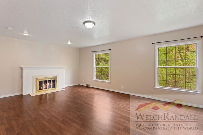 Building Photo - 3 Bedroom Layton Home