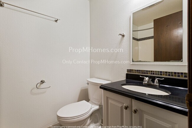 Building Photo - One Bedroom Condo In Mt. Park with Mt Park Rec Center Access!